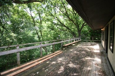 151 Castlewood Dr, Carpentersville, IL 60110 - photo 4