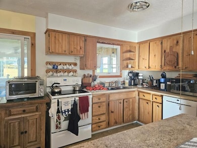 10 Swale Ln, Lewiston, ME 04240 - photo 5