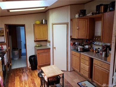 370 Wayne Rd W, Seabeck, WA 98380 - photo 6