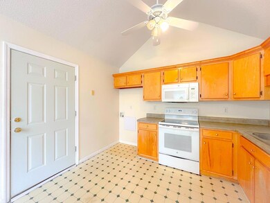 1433 Heather Way, Dalton, GA 30721 - photo 4