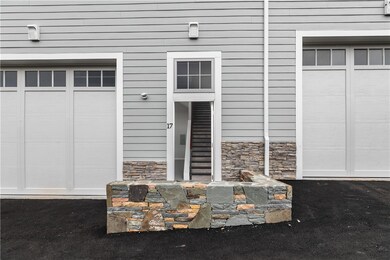 55 John Clarke Rd unit 17, Middletown, RI 02842 - photo 2