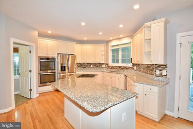 9025 Kiger St, Lorton, VA 22079 - photo 6