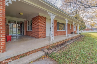 5904 New Beaver Creek Dr, Knoxville, TN 37931 - photo 3