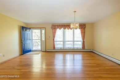 21 Oxford Cir, Troy, NY 12180 - photo 6