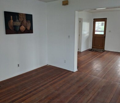 321 E Beardstown St, Virginia, IL 62691 - photo 7