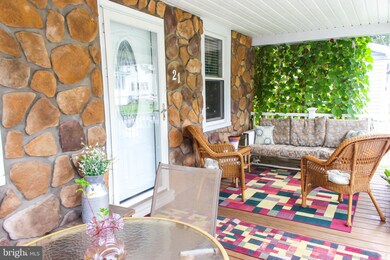 21 N Ridgeway Ave, Glenolden, PA 19036 - photo 4