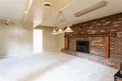 210 E Wynnbrook Dr, Hendersonville, NC 28792 - photo 6