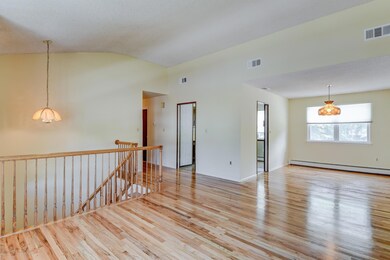 006_Living & Dining Room