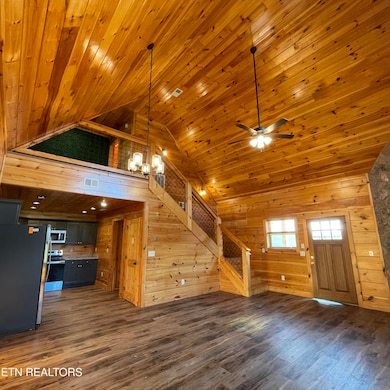 3863 Holders Grove Rd, Cosby, TN 37722 - photo 5