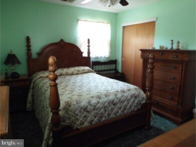 1105 W Bridge St, Spring City, PA 19475 - photo 5