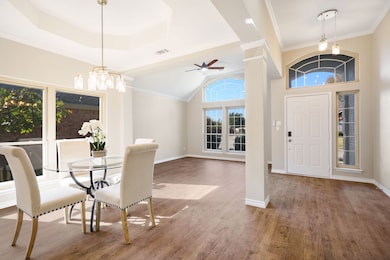 2125 Wallbrook Dr, Lewisville, TX 75067 - photo 3