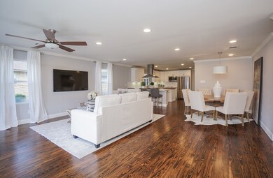 806 Sara Rose St, Houston, TX 77018 - photo 6