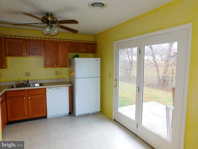 488 Bobwhite Dr, Keyser, WV 26726 - photo 6