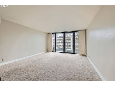 Harrison East unit 4G, Portland, OR 97201 - photo 6