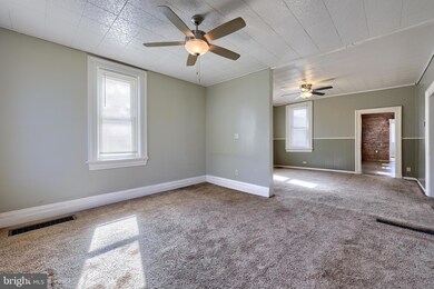 284 S 4th St, Columbia, PA 17512 - photo 5