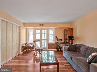 8110D Colony Point Rd unit 217, West Springfield, VA 22152 - photo 5