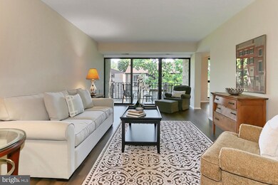 2034 Royal Fern Ct unit 22B, Reston, VA 20191 - photo 5