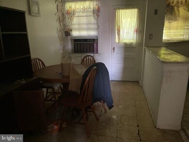 319 Denison St, Baltimore, MD 21229 - photo 3