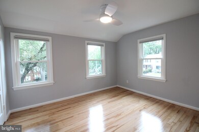 2707 Farmington Dr, Alexandria, VA 22303 - photo 3