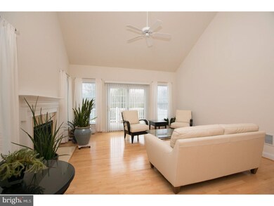 11 Oakbrook Ct unit 101, Malvern, PA 19355 - photo 5