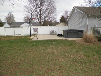 3716 Bonaventure Ct, Columbus, IN 47203 - photo 3