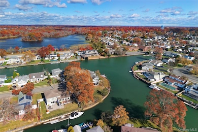 4530 Merrick Rd, Massapequa, NY 11758 - photo 6