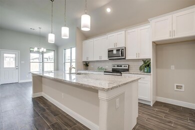 713 Hackamore St, White Settlement, TX 76108 - photo 4