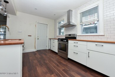 895 Mercer St, Albany, NY 12208 - photo 3