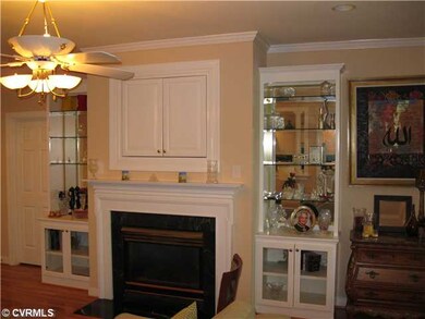 Interior Space/Layout - Family room gas fireplace