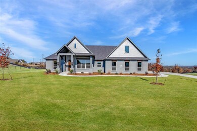 228 Basalt Ln, Azle, TX 76020 - photo 3