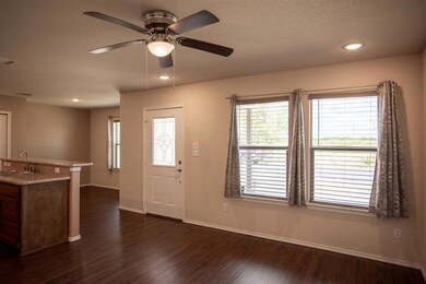 315 Blakney St, Cleburne, TX 76031 - photo 4