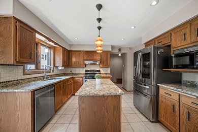 Kitchen - SS appliances