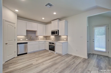 867 Farmhouse Trail, New Braunfels, TX 78130 - photo 5