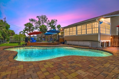 1502 Pine St E, Nokomis, FL 34275 - photo 2