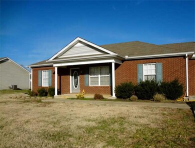 302 Christopher Ct, Shelbyville, TN 37160 - photo 4