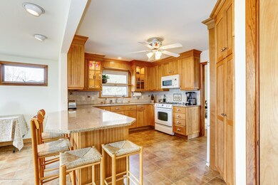 022_213_Riveredge_Court_254675_409622