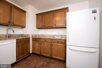 Park Towers Condominium unit 517, Falls Church, VA 22046 - photo 7