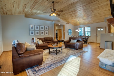 1640 S Spruce Ln, Show Low, AZ 85901 - photo 7