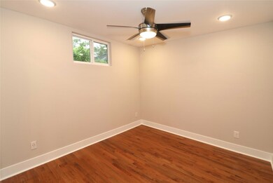 416 Avenue of Oaks St unit B, Houston, TX 77009 - photo 5