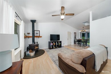 21640 N Clear Lake Blvd SE, Yelm, WA 98597 - photo 6