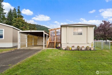 1050 Howard St unit 3, Raymond, WA 98577 - photo 3