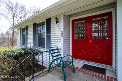 123 Fox Rd Middle Grove NY-2