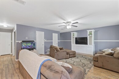 1142 E 142nd St, Glenpool, OK 74033 - photo 7