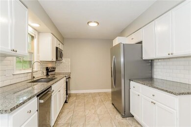 6809 Melrose Ln, Shawnee, KS 66203 - photo 6