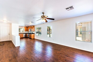 1384 S Wagon Wheel Ct unit III, Chandler, AZ 85286 - photo 5