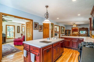 08_20CrossCartWay_94_FamilyRoomKitchen_M