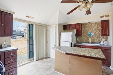 8833 S Oak St, Knightstown, IN 46148 - photo 6