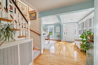 5 Gregory St, Marblehead, MA 01945 - photo 3