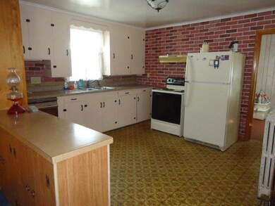 227 Center St, Corinth, NY 12822 - photo 5