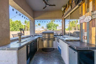 Outdoor Kitchen